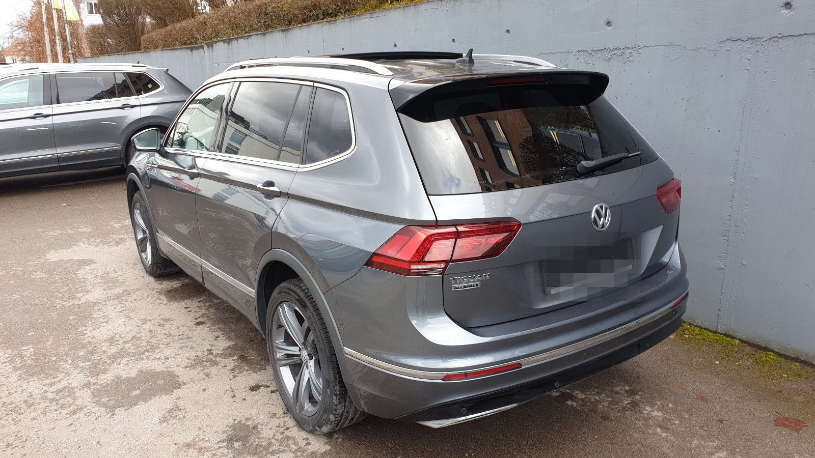 Volkswagen Tiguan Allspace 2.0 TDI DSG * R-Line * 7 Sitze* foto 4