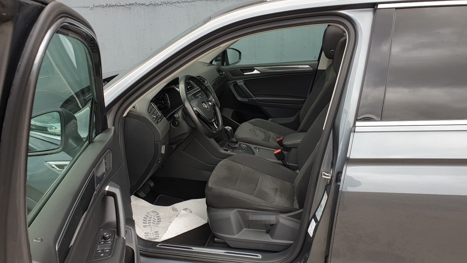 Volkswagen Tiguan Allspace 2.0 TDI DSG * R-Line * 7 Sitze* foto 6