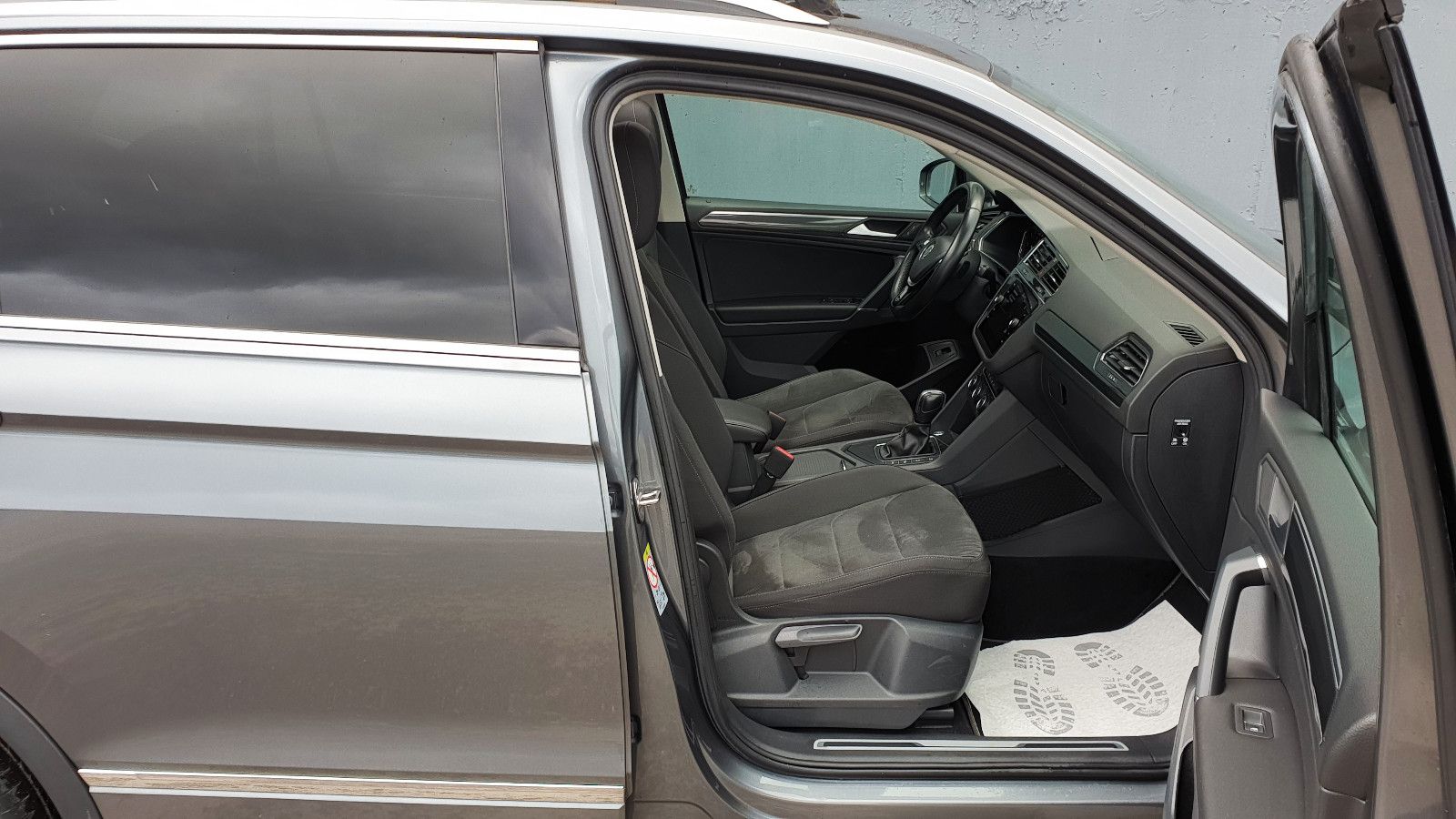 Volkswagen Tiguan Allspace 2.0 TDI DSG * R-Line * 7 Sitze* foto 7