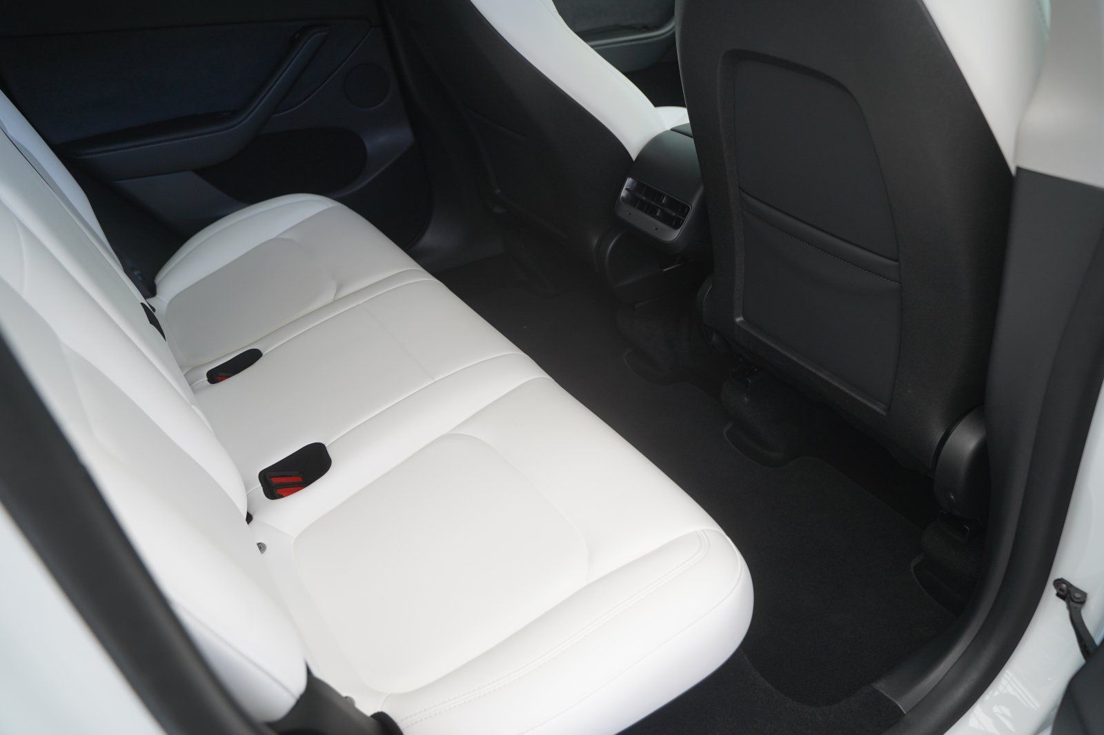 Tesla Model Y Long Range AWD *innen weiß*20-Zoll* foto 21