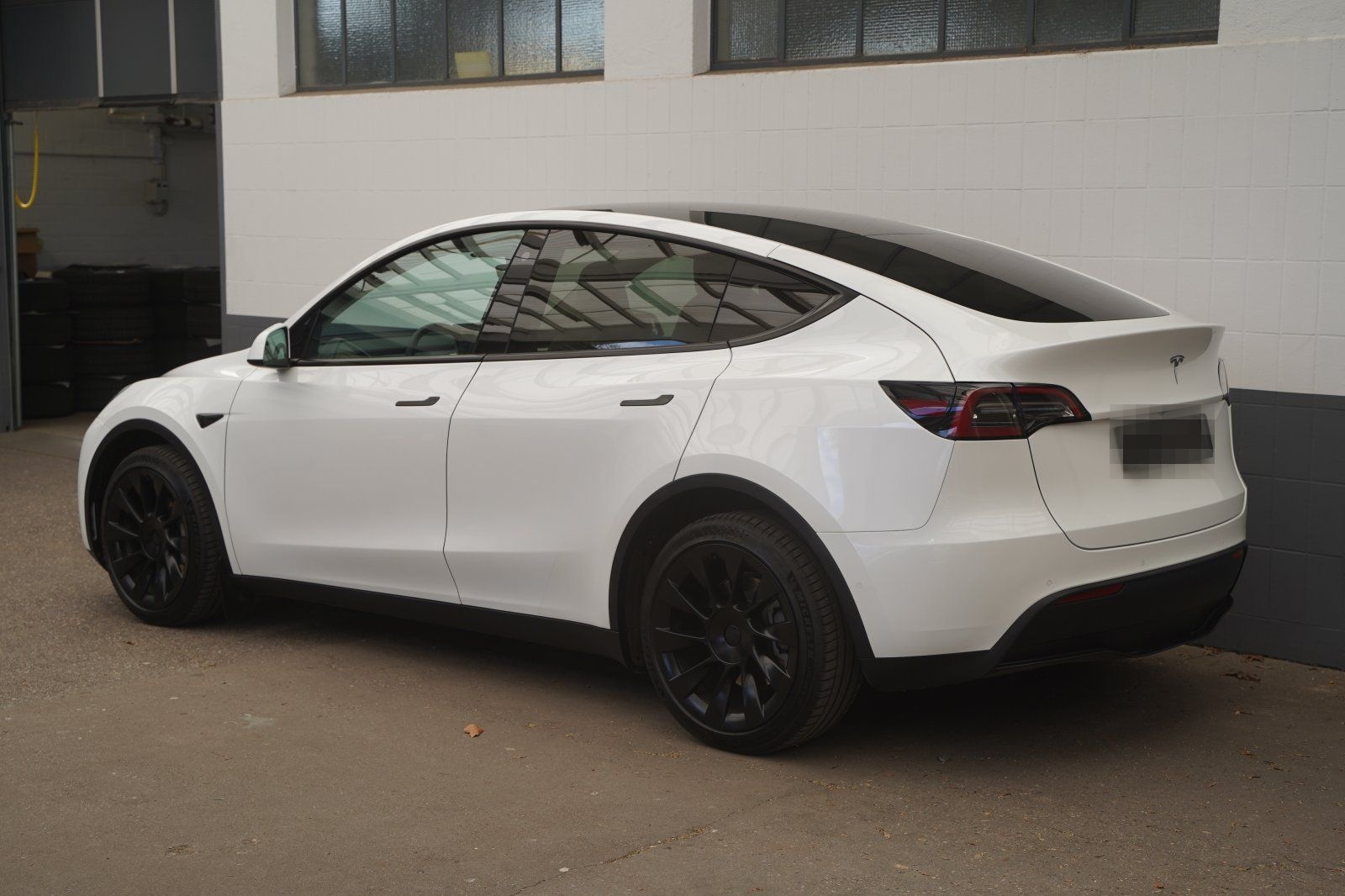 Tesla Model Y Long Range AWD *innen weiß*20-Zoll* foto 6