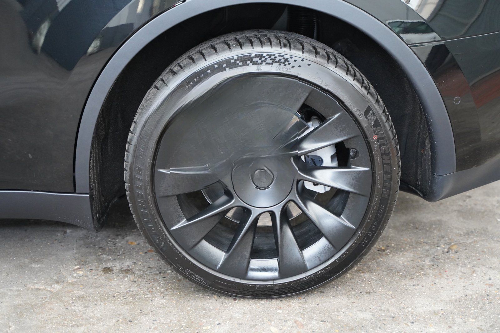 Tesla Model Y Long Range AWD *20-Zoll* foto 14