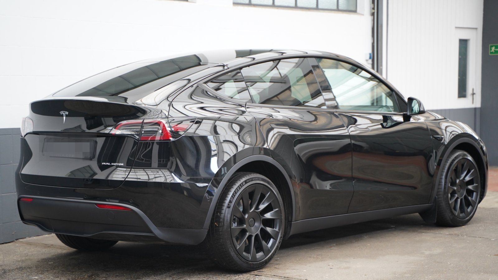 Tesla Model Y Long Range AWD *20-Zoll* foto 17