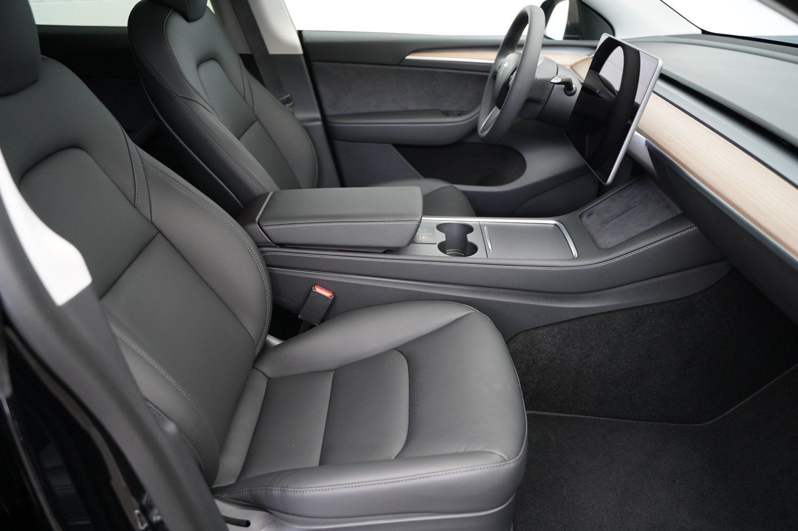 Tesla Model Y Long Range AWD *20-Zoll* foto 19