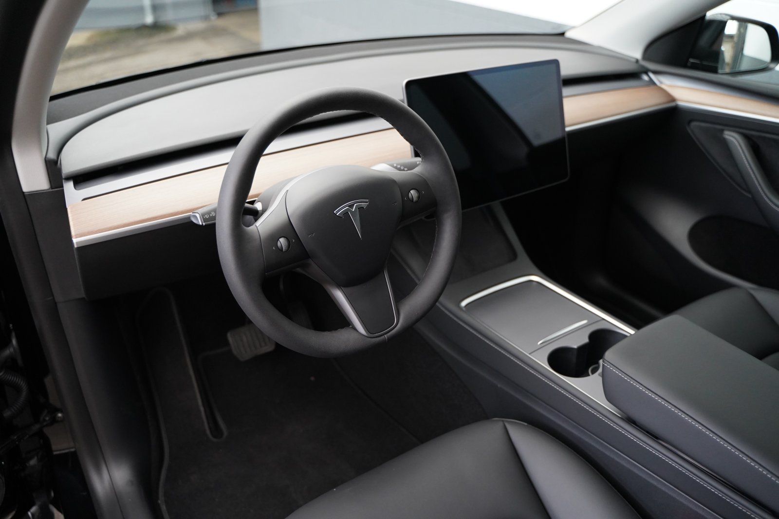 Tesla Model Y Long Range AWD *20-Zoll* foto 10