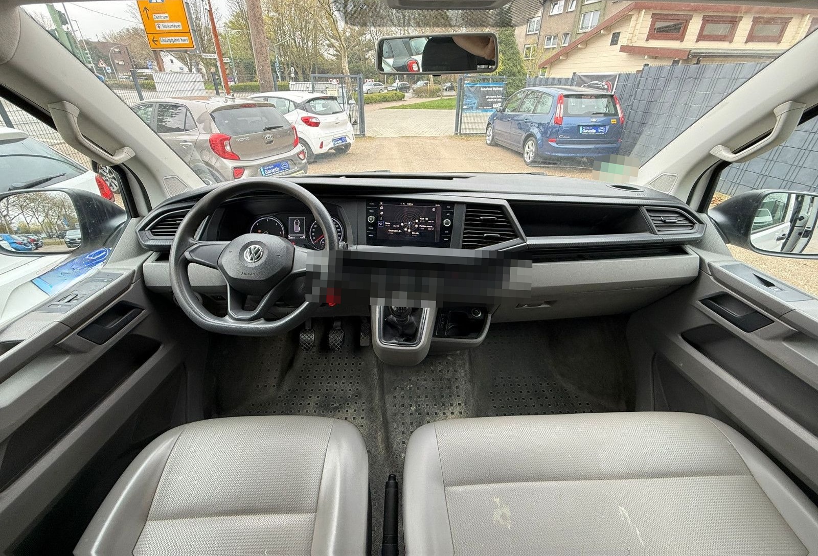 Volkswagen T6.1 Transporter Kombi lang FWDT6.1 Transporter foto 11