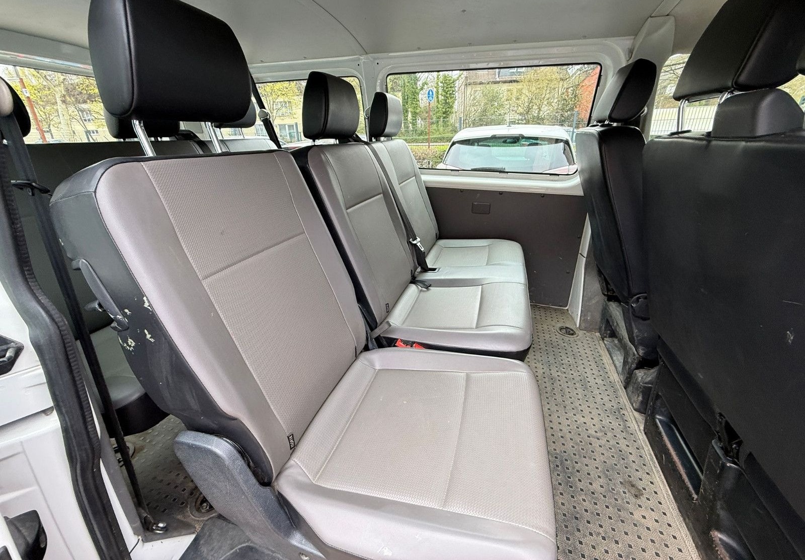 Volkswagen T6.1 Transporter Kombi lang FWDT6.1 Transporter foto 12