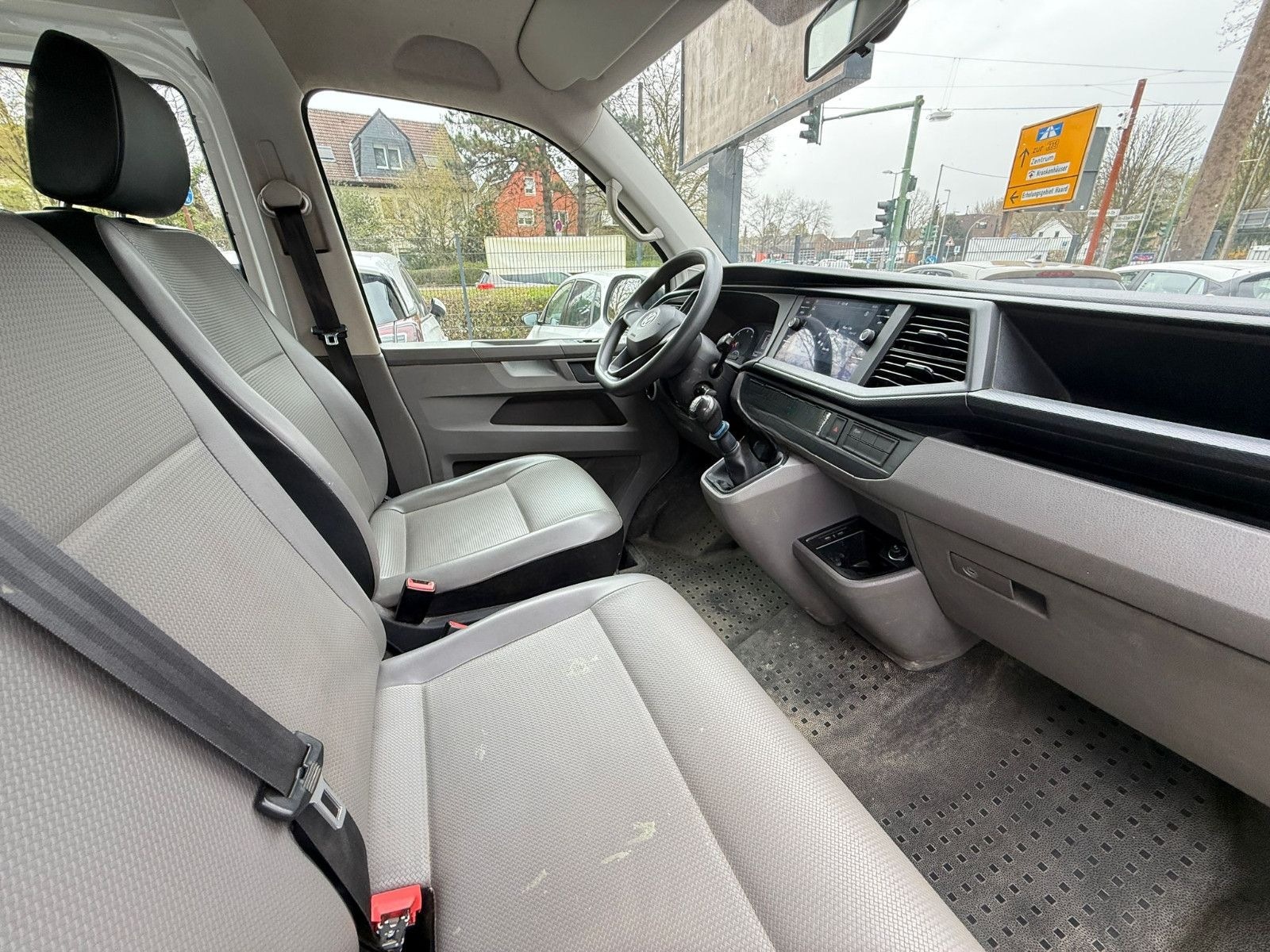 Volkswagen T6.1 Transporter Kombi lang FWDT6.1 Transporter foto 14