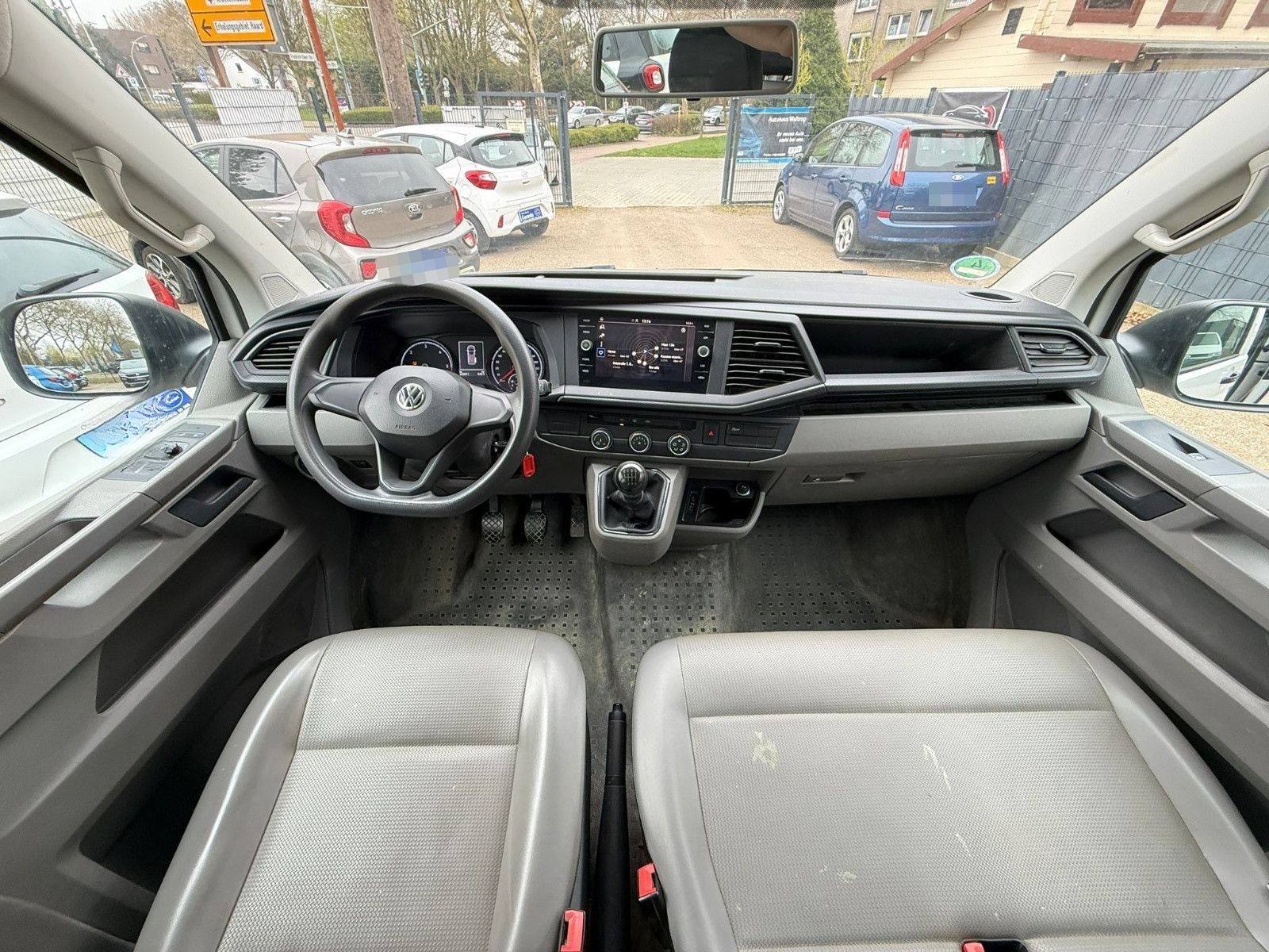 Volkswagen T6.1 Transporter Kombi lang FWDT6.1 Transporter foto 21