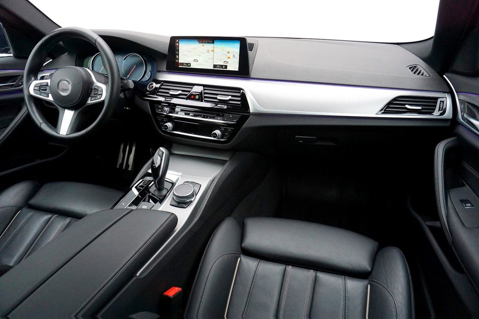 BMW 540 i xDrive M-Sport HUD~eSD~KAMERA~4xSHZ~Memory foto 24