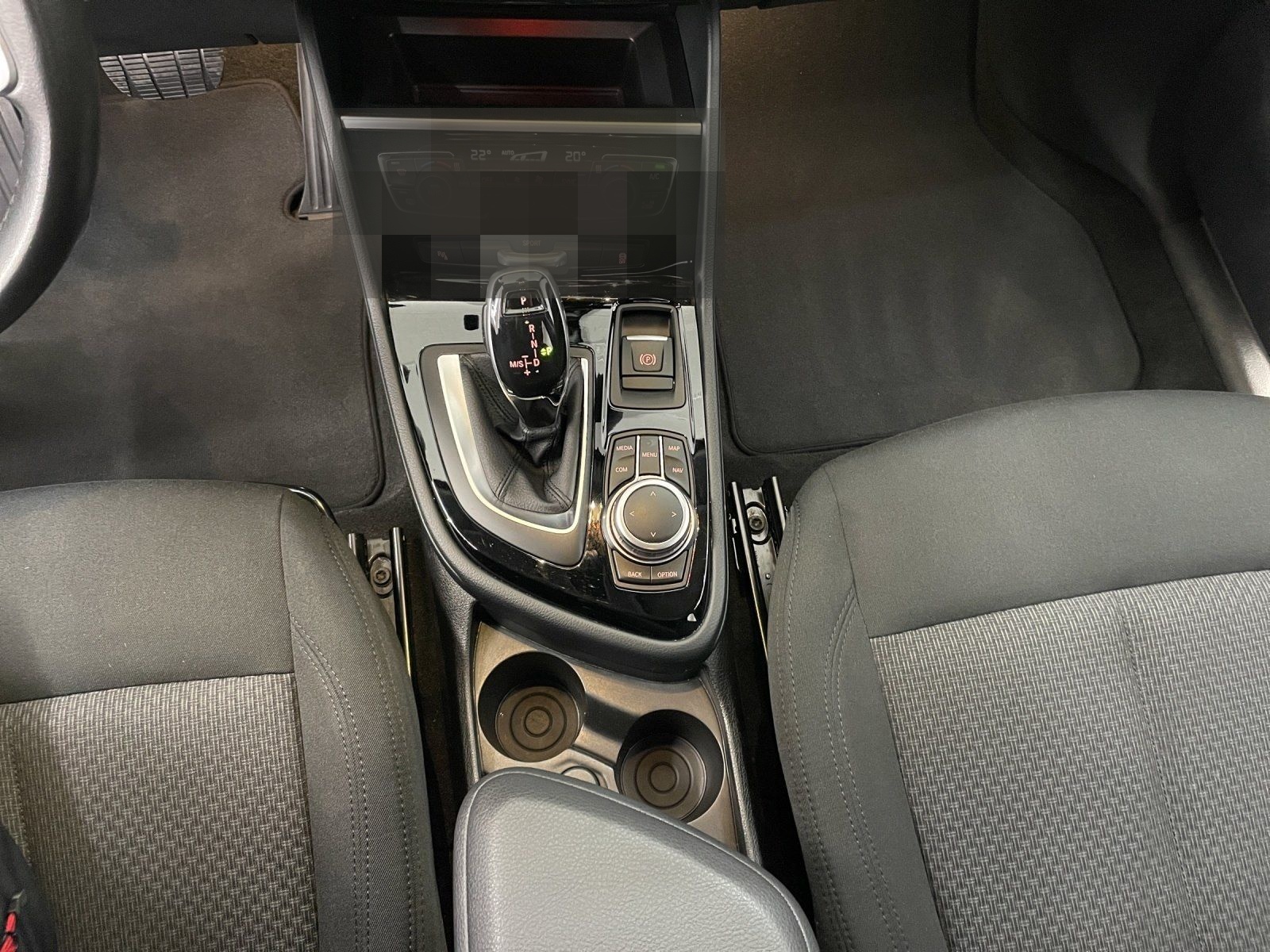 BMW 220i Active Tourer,Autom.LED,HiFi,Driving Ass,et foto 16