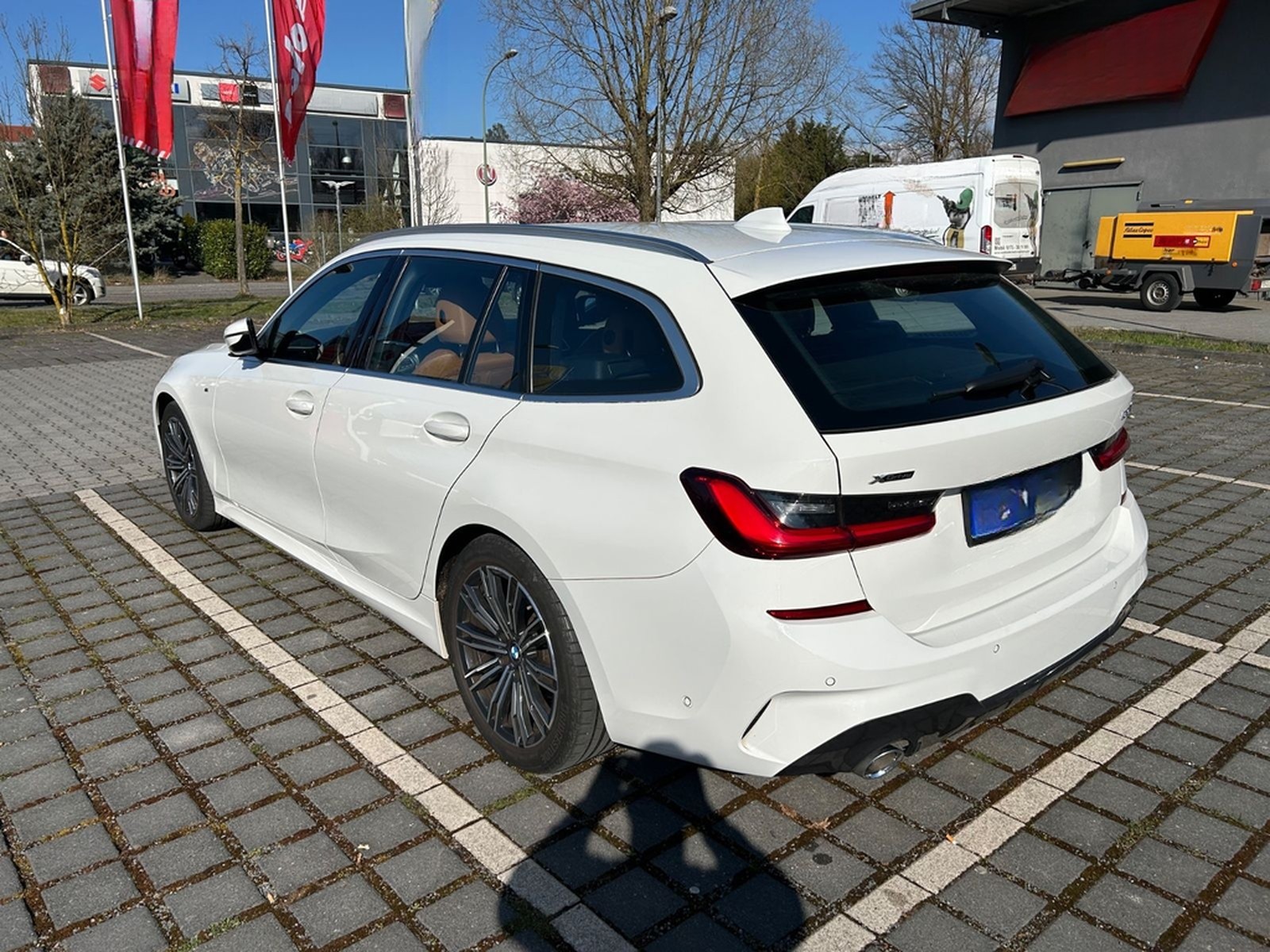 BMW 320d xDrive M Sport, 8fach,Standh,LRH, Vollausst foto 4