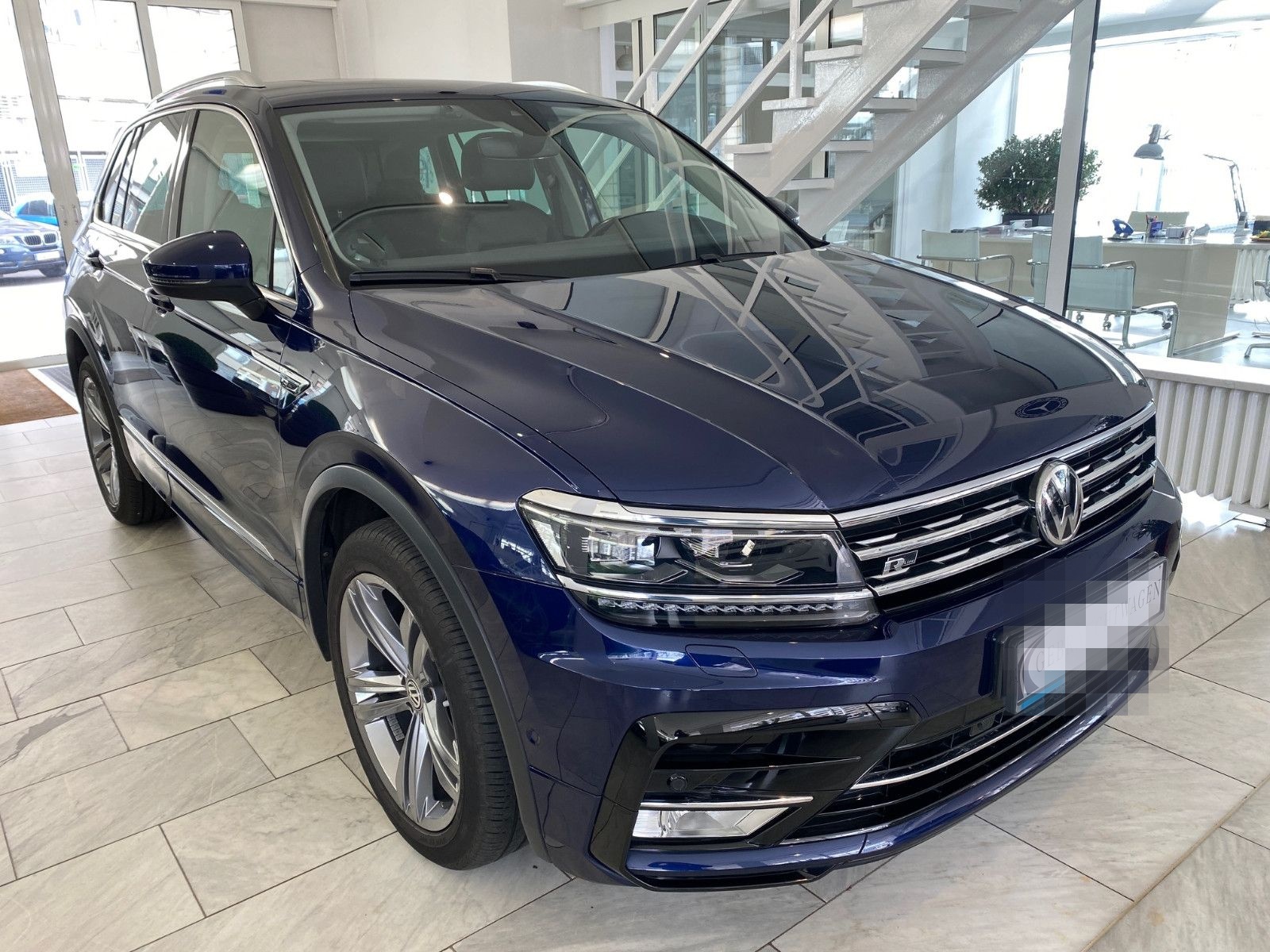 Volkswagen Tiguan 2.0 TDI 4M R-Line + Highline foto 2