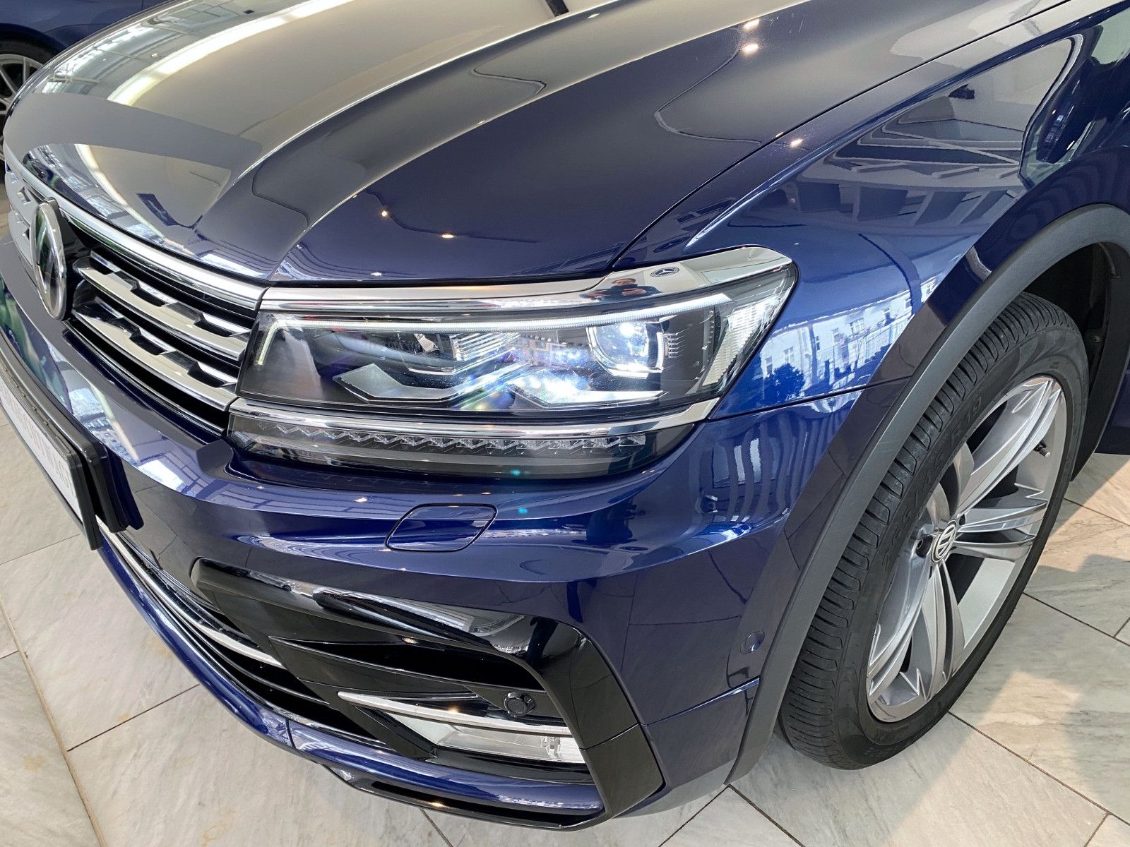 Volkswagen Tiguan 2.0 TDI 4M R-Line + Highline foto 5