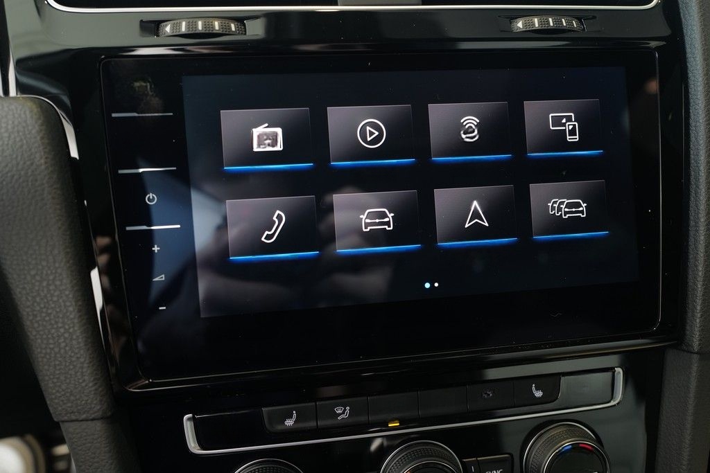 Volkswagen Golf VII R 2.0TSI DSG 4x4 DCC LED Pano DYNAUDIO  foto 15