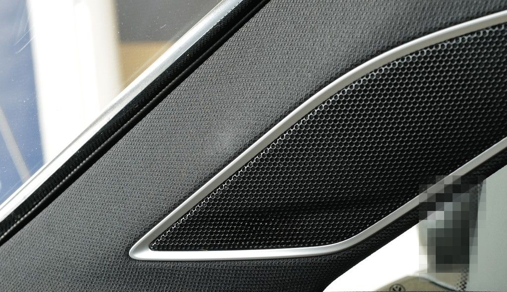 Volkswagen Golf VII R 2.0TSI DSG 4x4 DCC LED Pano DYNAUDIO  foto 16