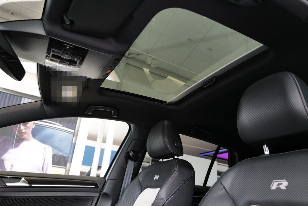 Volkswagen Golf VII R 2.0TSI DSG 4x4 DCC LED Pano DYNAUDIO  foto 21
