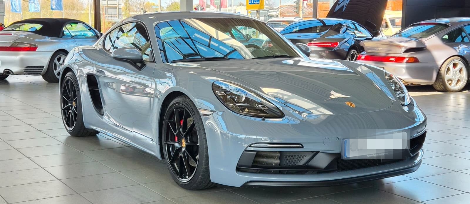 Porsche GTS 4.0 24TKM  ARKTIKGRAU APPROVED CARBON foto 2