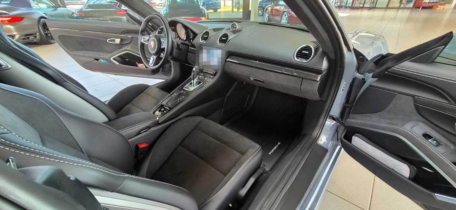 Porsche GTS 4.0 24TKM  ARKTIKGRAU APPROVED CARBON foto 11