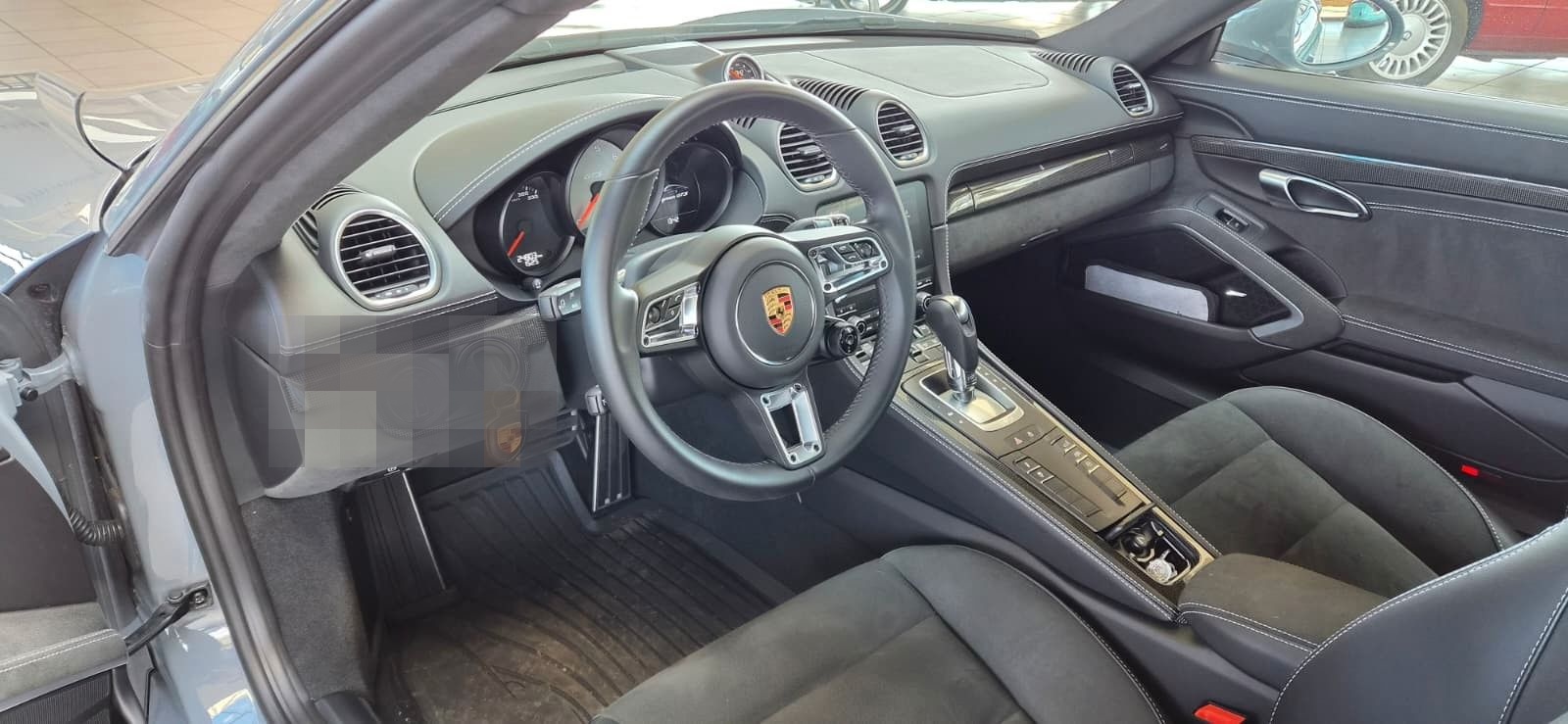 Porsche GTS 4.0 24TKM  ARKTIKGRAU APPROVED CARBON foto 18