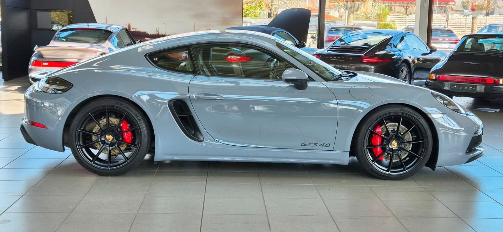 Porsche GTS 4.0 24TKM  ARKTIKGRAU APPROVED CARBON foto 8