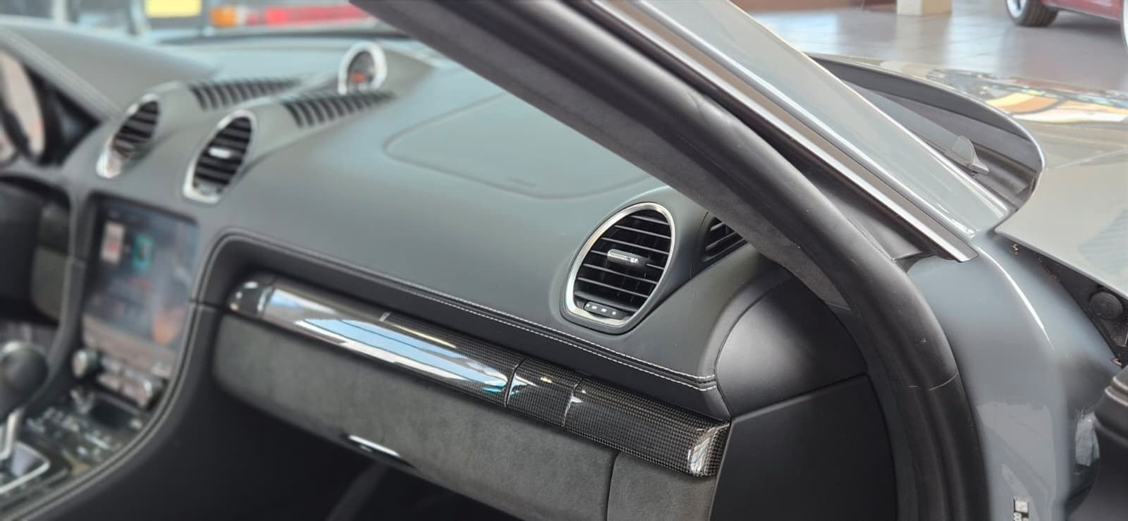 Porsche GTS 4.0 24TKM  ARKTIKGRAU APPROVED CARBON foto 9