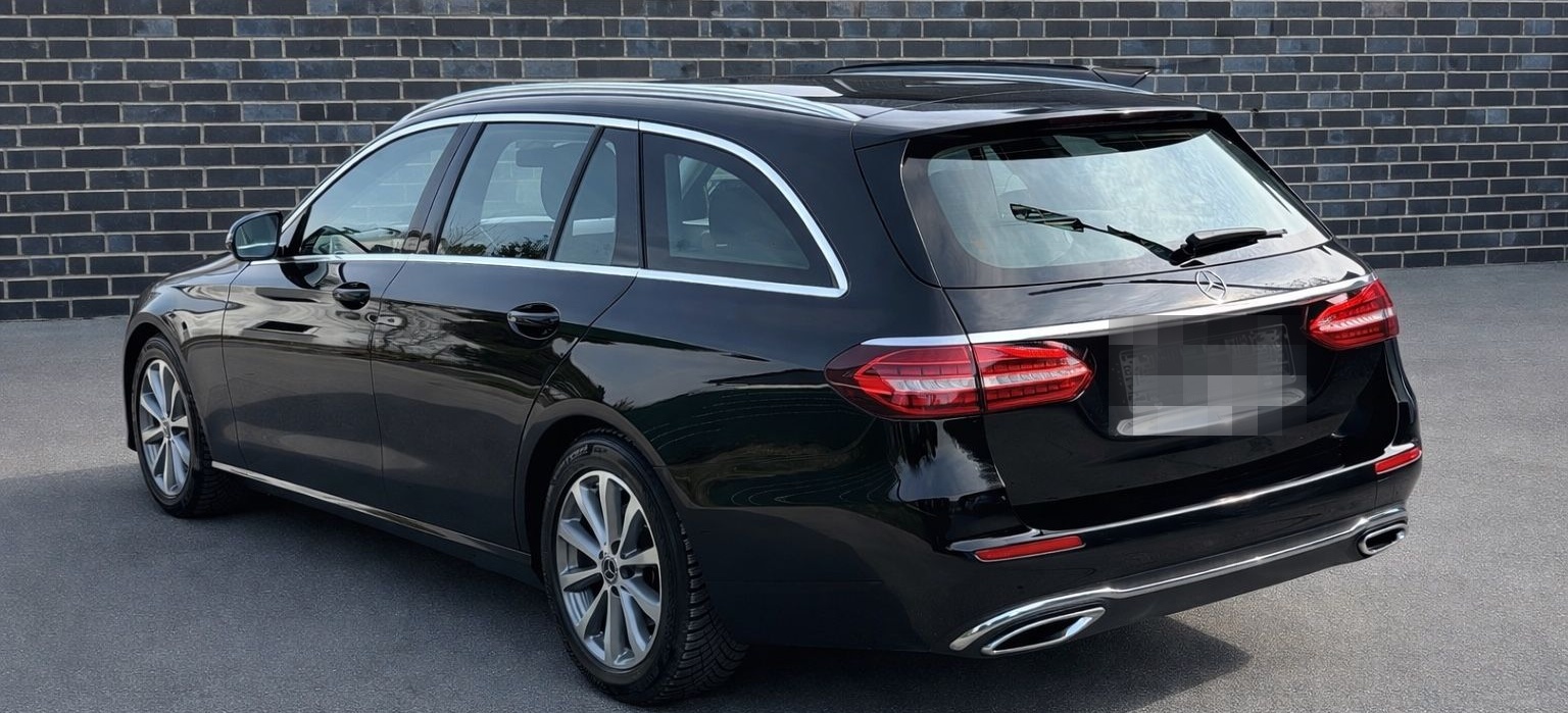 Mercedes-Benz E 200 d T Autom. foto 3