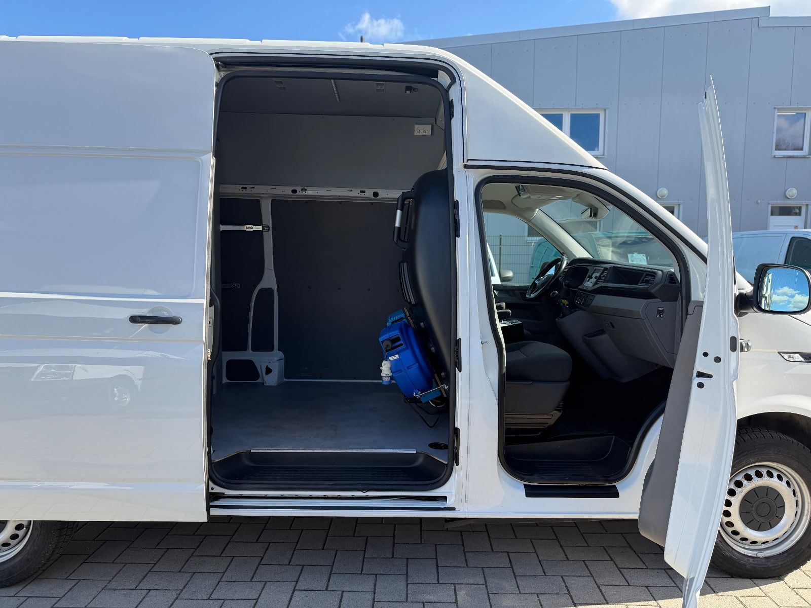 Volkswagen T6.1 Transporter Hochdach FWD lang/ACC/PDC/AHK foto 9