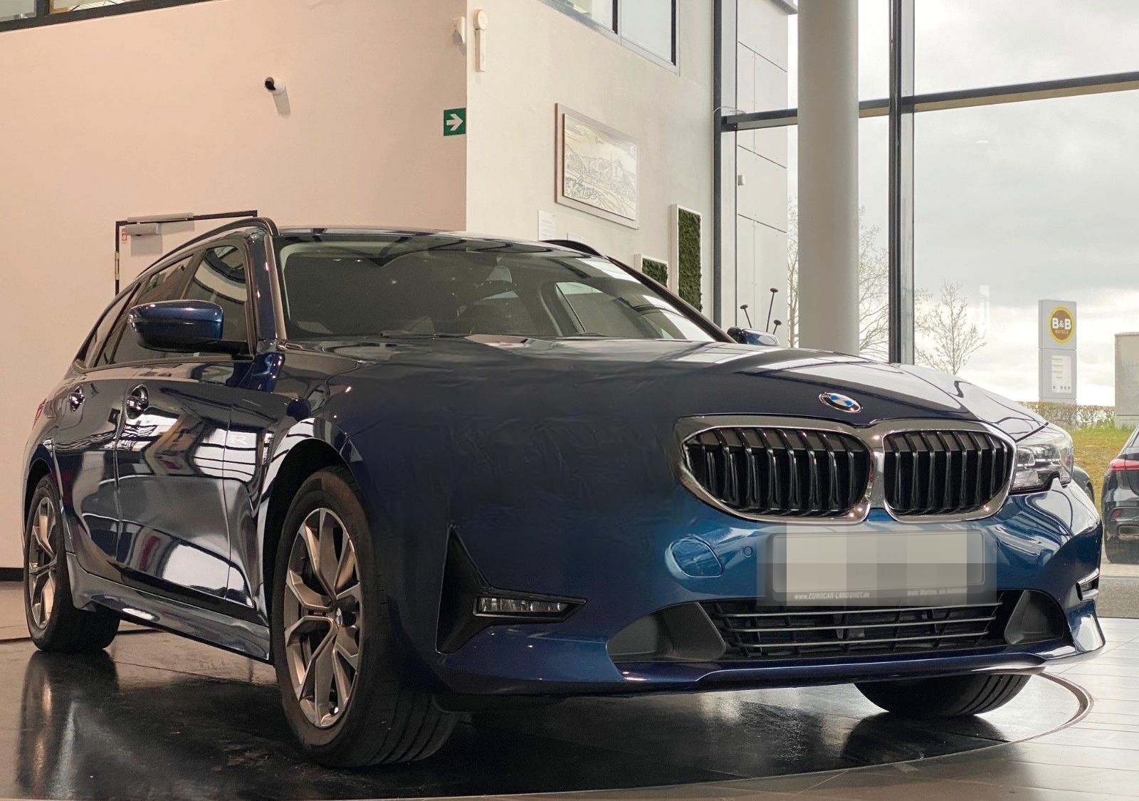 BMW 320d xDrive Advantage CockpitProf DrivingA. Shzg foto 4