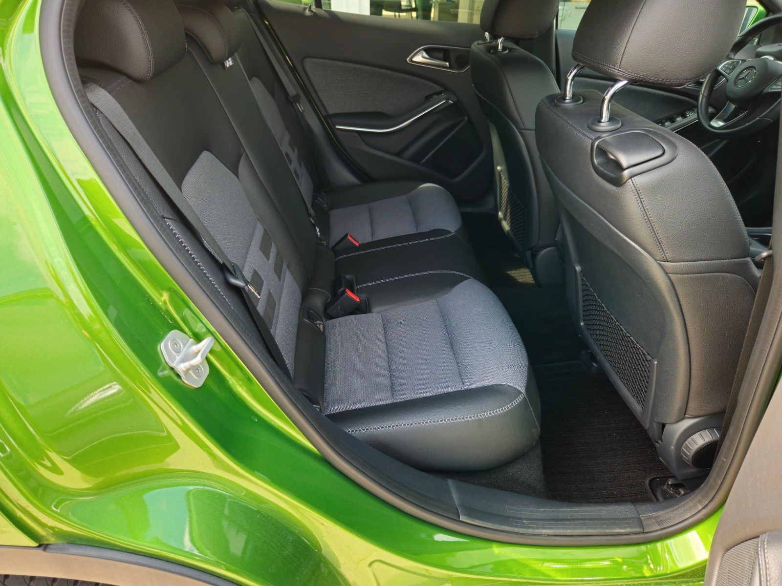 Mercedes-Benz GLA 220 CDI, Kamera, Keyless, CarPlay, 8x Räder foto 11