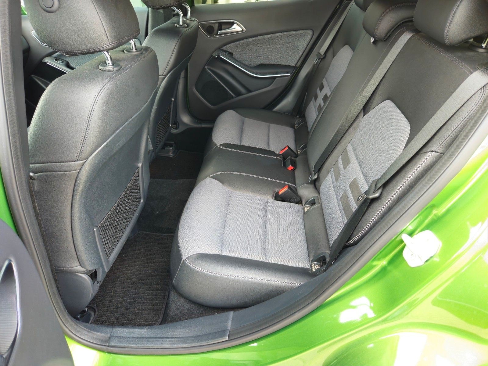 Mercedes-Benz GLA 220 CDI, Kamera, Keyless, CarPlay, 8x Räder foto 18