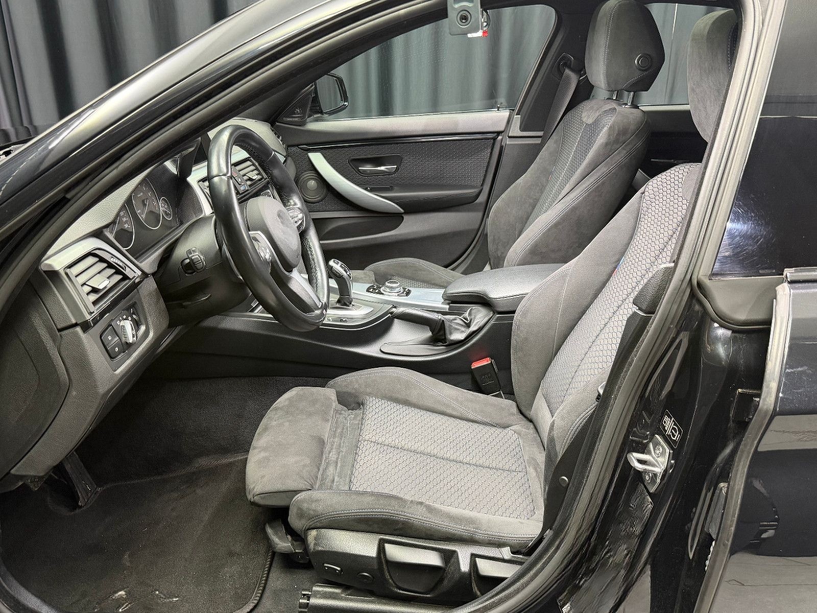 BMW 428i xDrive Gran Coupe M Sport|H&K|PANO|1.Hd foto 17