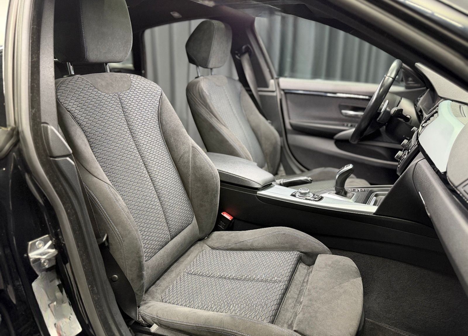 BMW 428i xDrive Gran Coupe M Sport|H&K|PANO|1.Hd foto 24