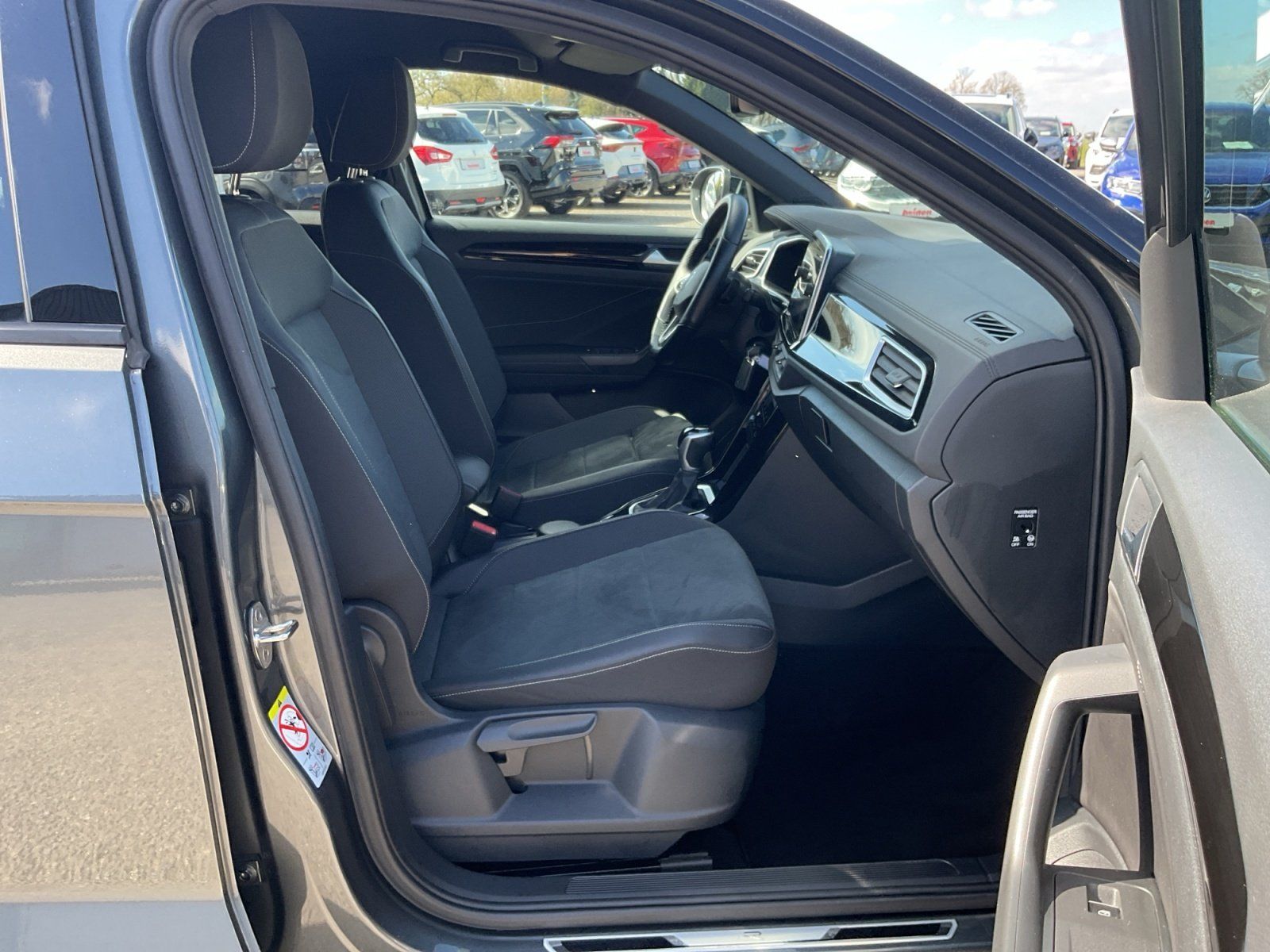 Volkswagen T-Roc 2.0 TDI DSG R-Line ACC+AHK+LED+SHZ+PDC foto 11
