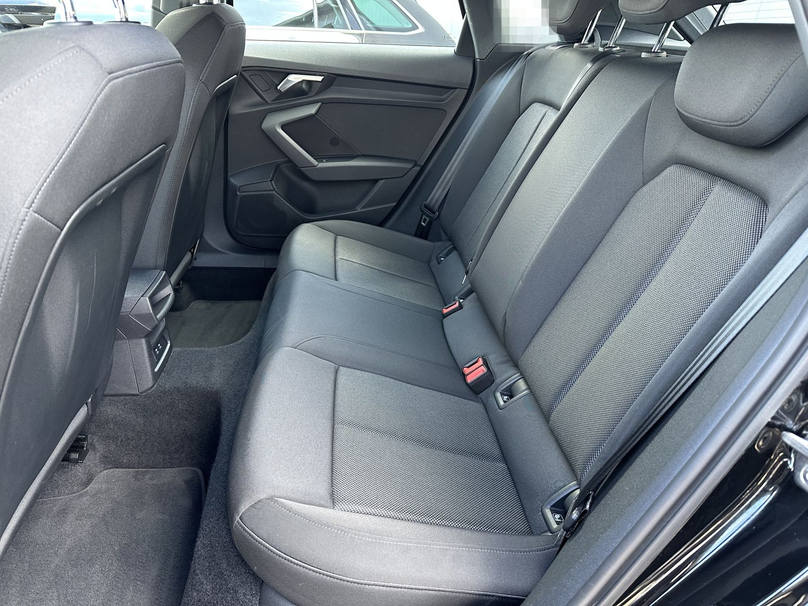 Audi A3 SpB 30 TDI Advanced NAV+LED+PARK-ASSIST+VCOCK foto 9