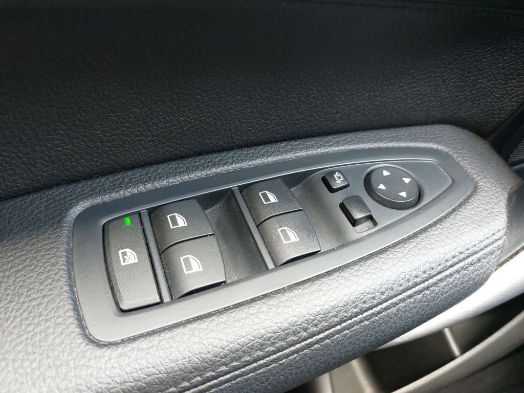 BMW 125i Aut Sport Line 2.Hd SHZ LHZ LED KAM CarPlay foto 22