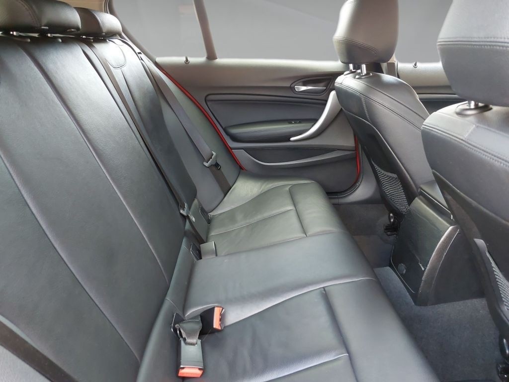 BMW 125i Aut Sport Line 2.Hd SHZ LHZ LED KAM CarPlay foto 5