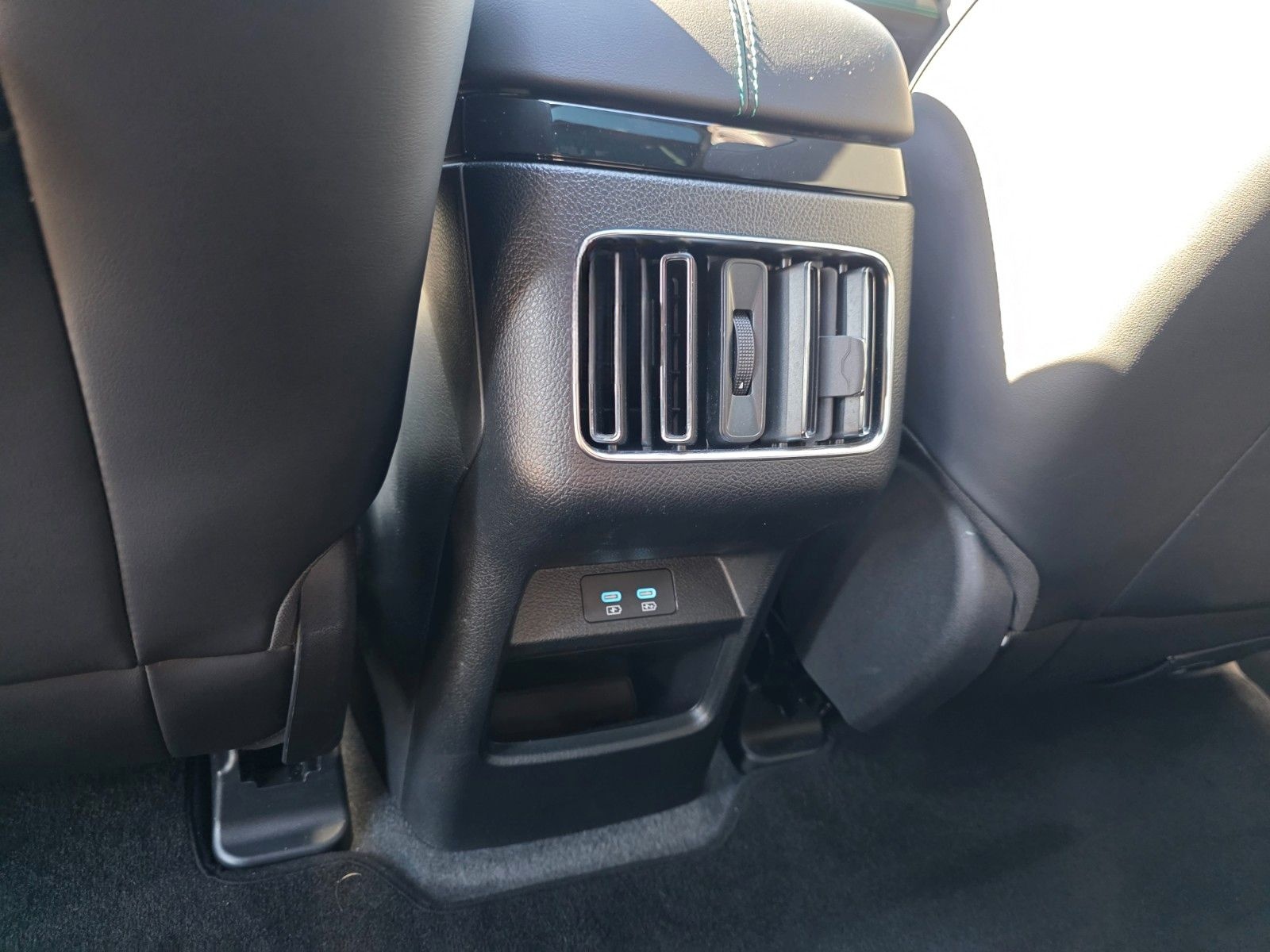 BYD SEAL Seal U 160 kW 1.5 PHEV DM-i Comfort foto 21