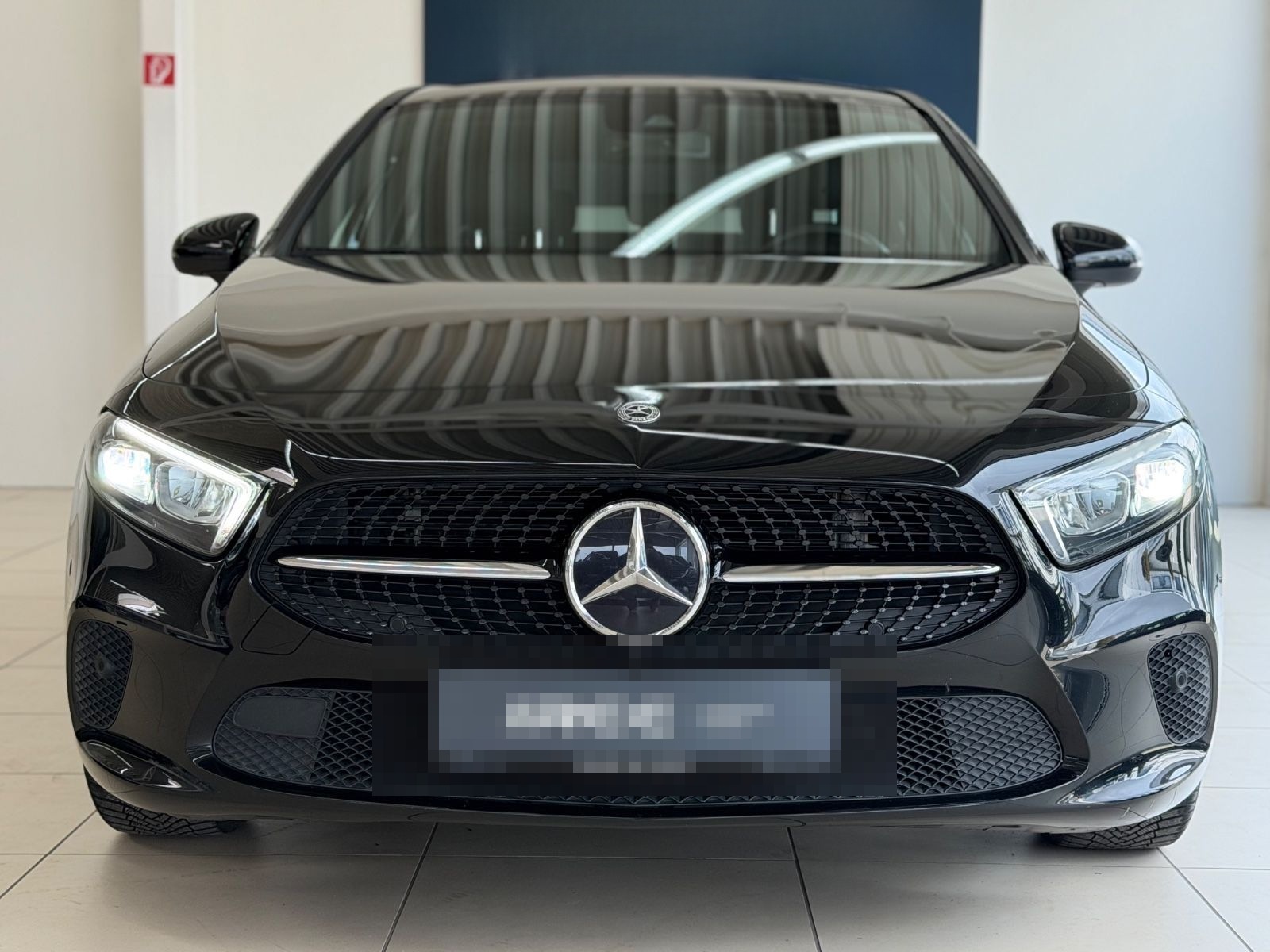 Mercedes-Benz A 200 A Limo Sport Night Navi Kam Ambi Fernle foto 2