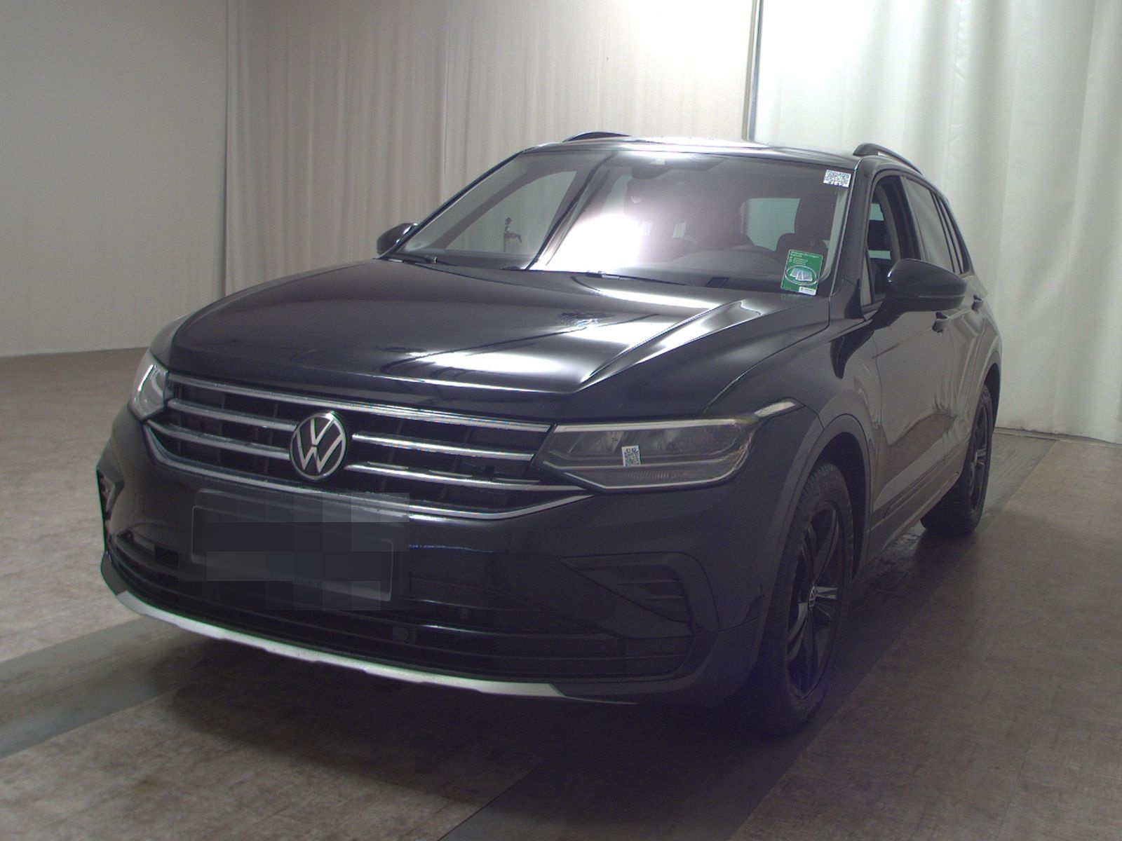 Volkswagen Tiguan 2.0 TDI Life Navi LED AID 4xShz AHK RfK foto 2