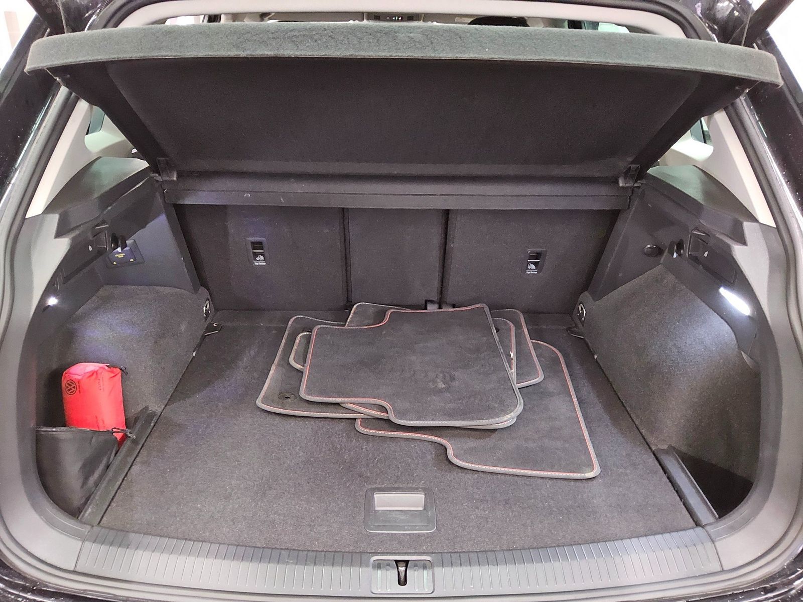 Volkswagen Tiguan 2.0 TDI Life Navi LED AID 4xShz AHK RfK foto 12
