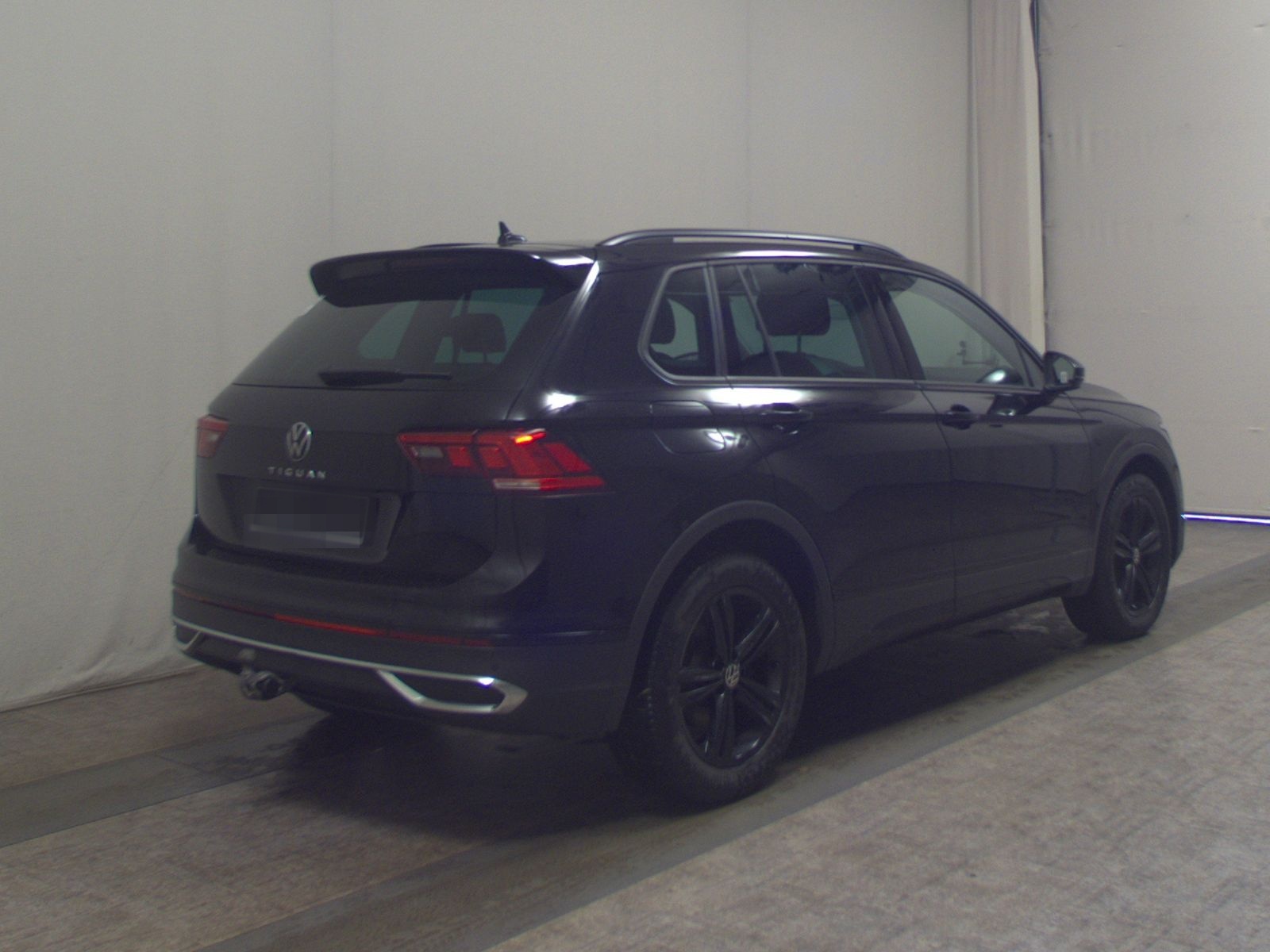 Volkswagen Tiguan 2.0 TDI Life Navi LED AID 4xShz AHK RfK foto 4