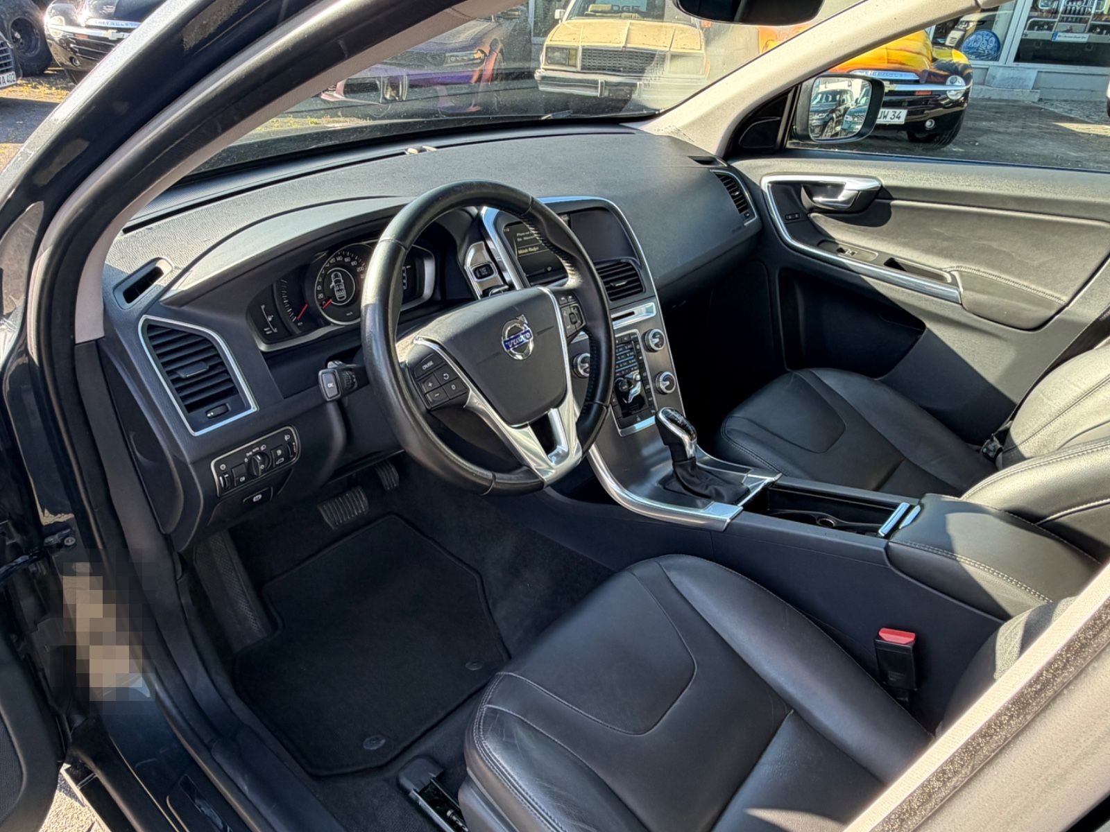 Volvo XC60 2.0d Momentum/Auto./Leder/Navi foto 16