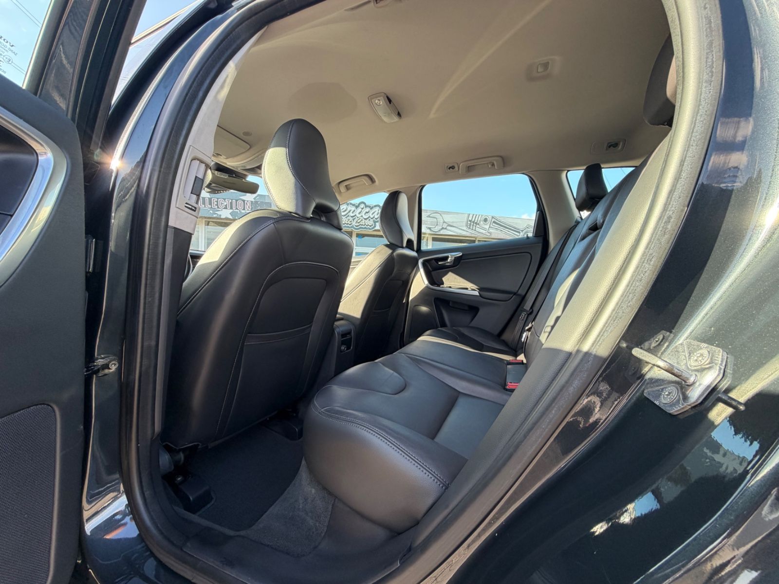 Volvo XC60 2.0d Momentum/Auto./Leder/Navi foto 21