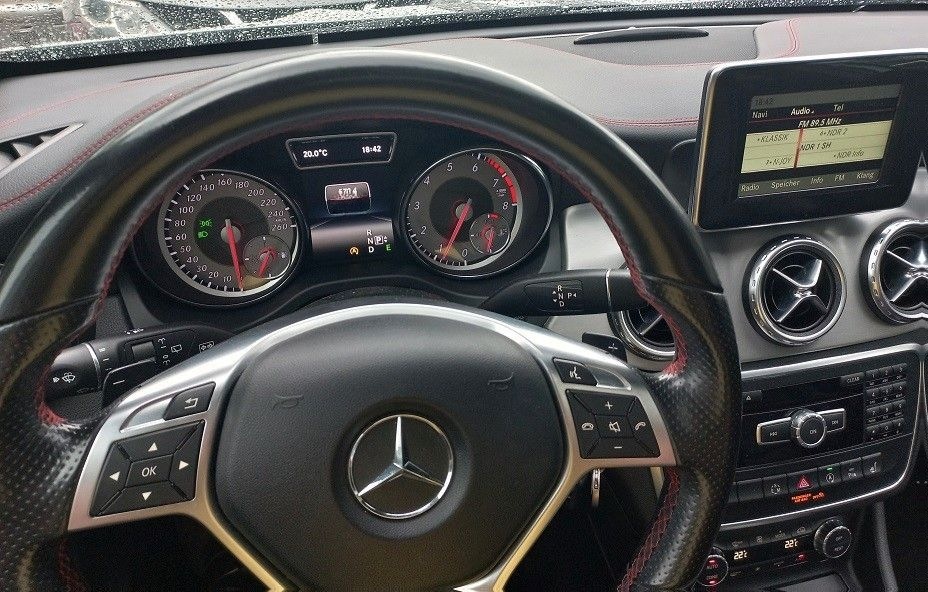 Mercedes-Benz GLA 250 GLA  2,0 Aut AMG Klima Leder Navi LMF18" foto 13