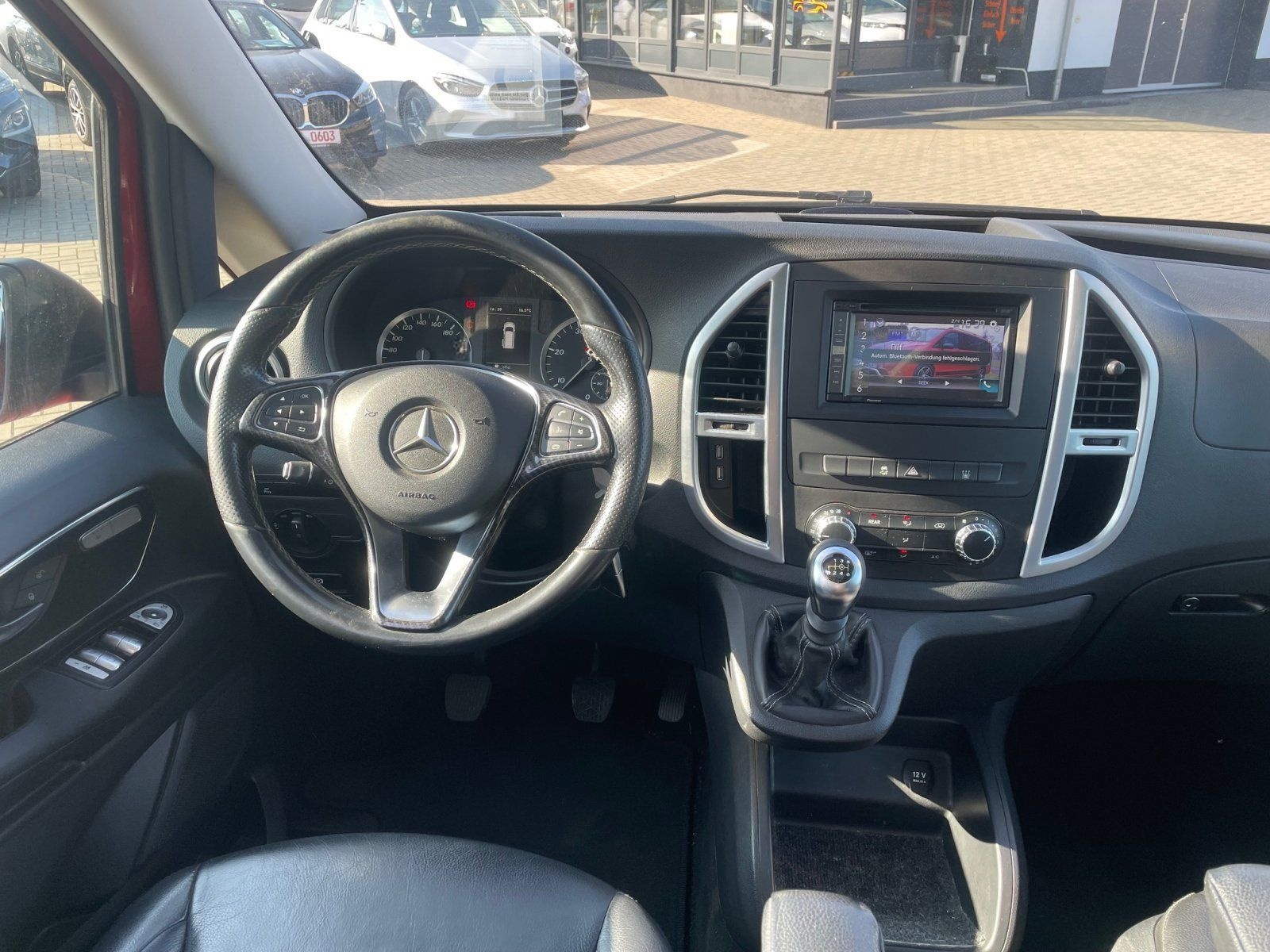 Mercedes-Benz Vito Tourer lang Stdhzg LED NAVI AHK PANO foto 6