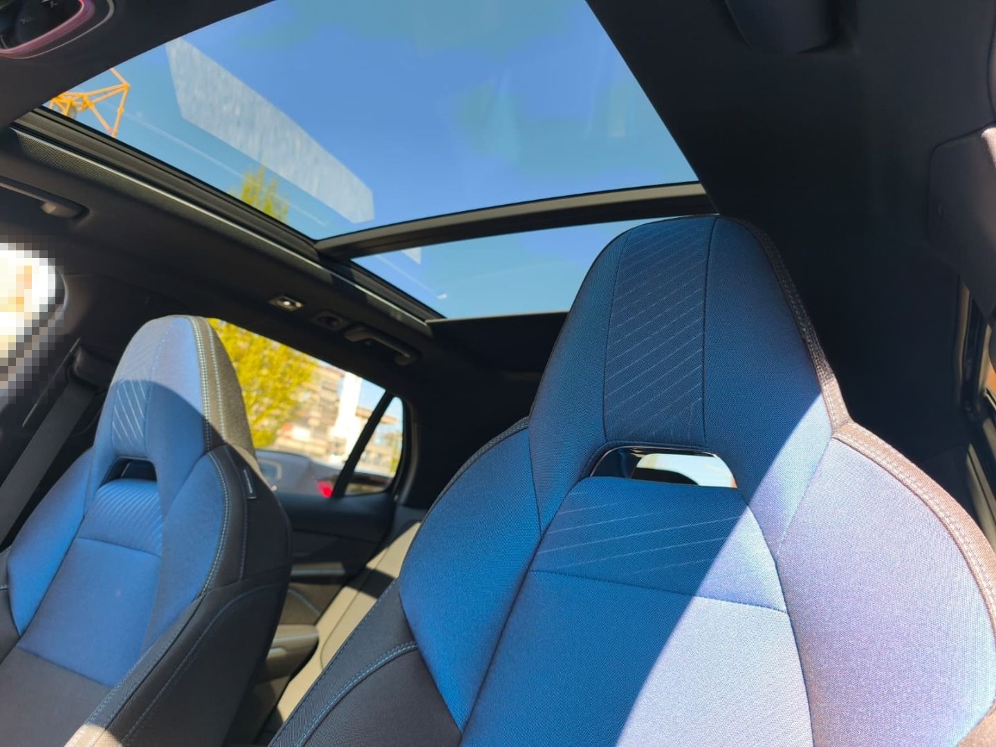 Lynk&Co 01 1.5 TD PHEV AHK El. Panodach Navi Digitales C foto 14