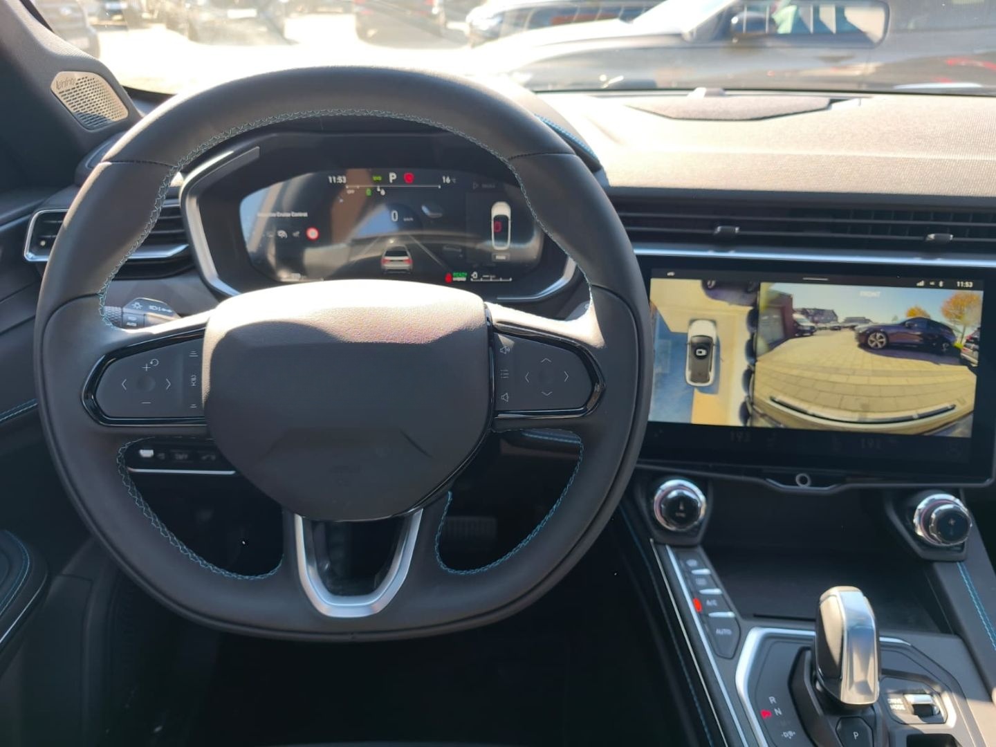 Lynk&Co 01 1.5 TD PHEV AHK El. Panodach Navi Digitales C foto 17