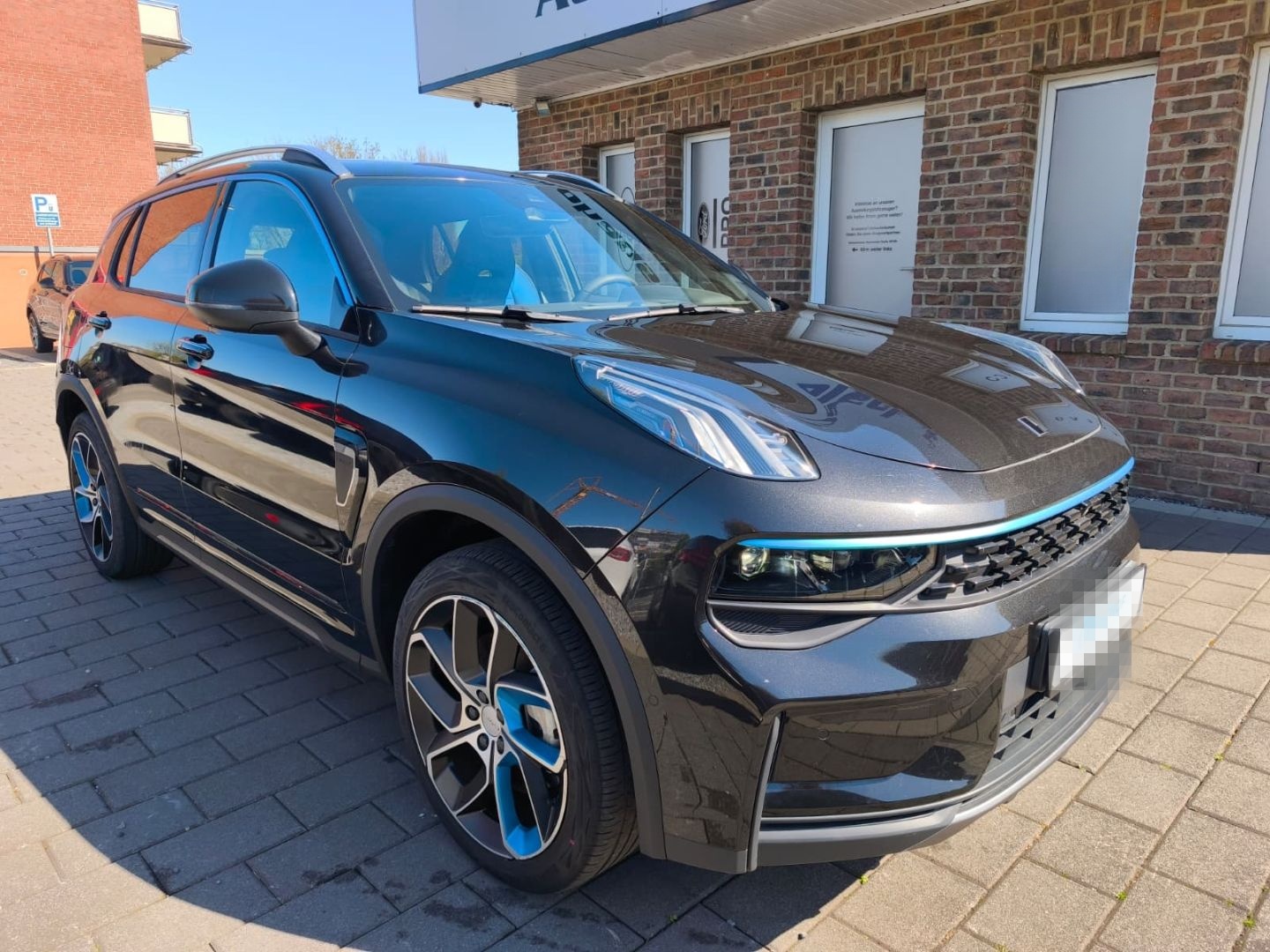 Lynk&Co 01 1.5 TD PHEV AHK El. Panodach Navi Digitales C foto 10
