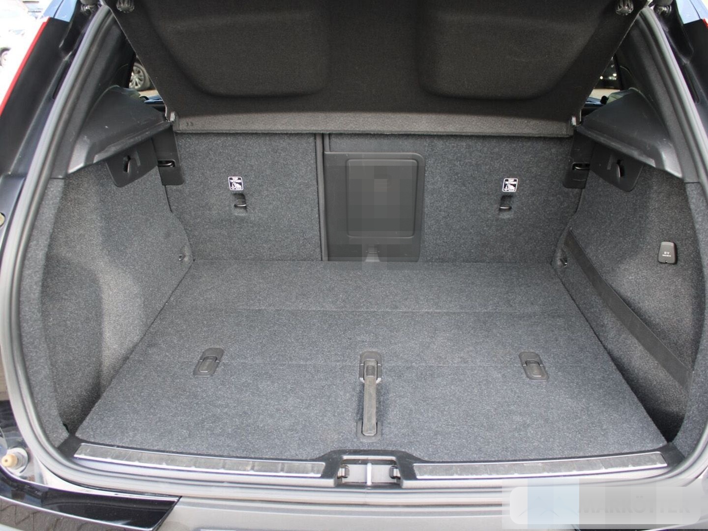 Volvo XC40 R Design 2WD ACC/LEDER/CAM/LHZ/BLIS/NAVI foto 23